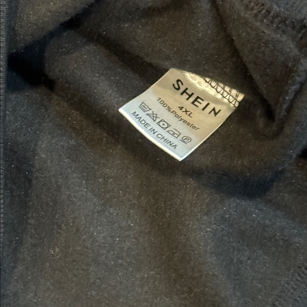 Brand New! 4XL Classic Black Hoodie - Picture 5 of 8